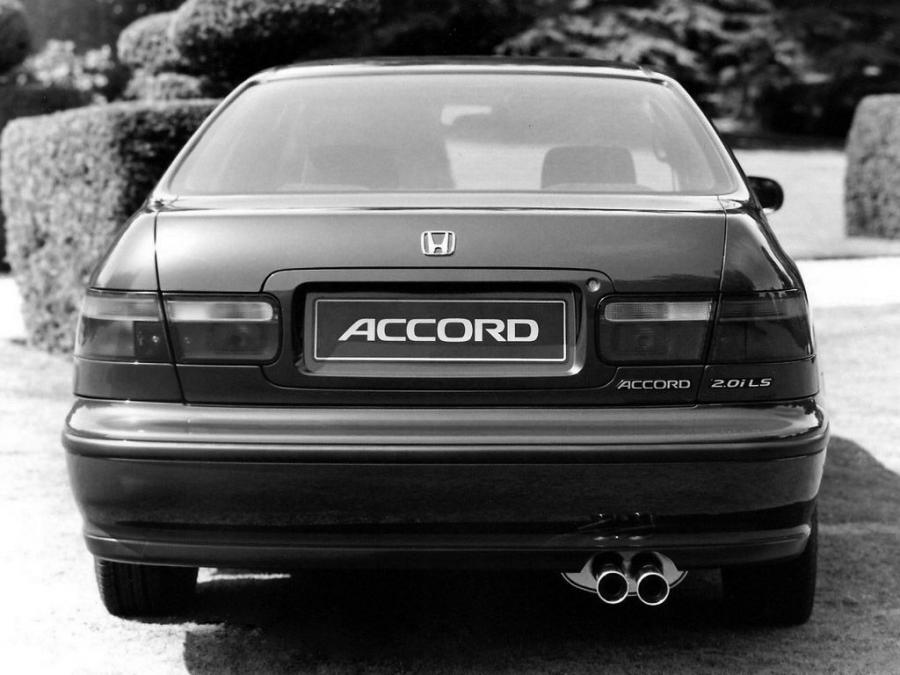  Honda Accord Sedan 1993 года  (фото 8 из 9)